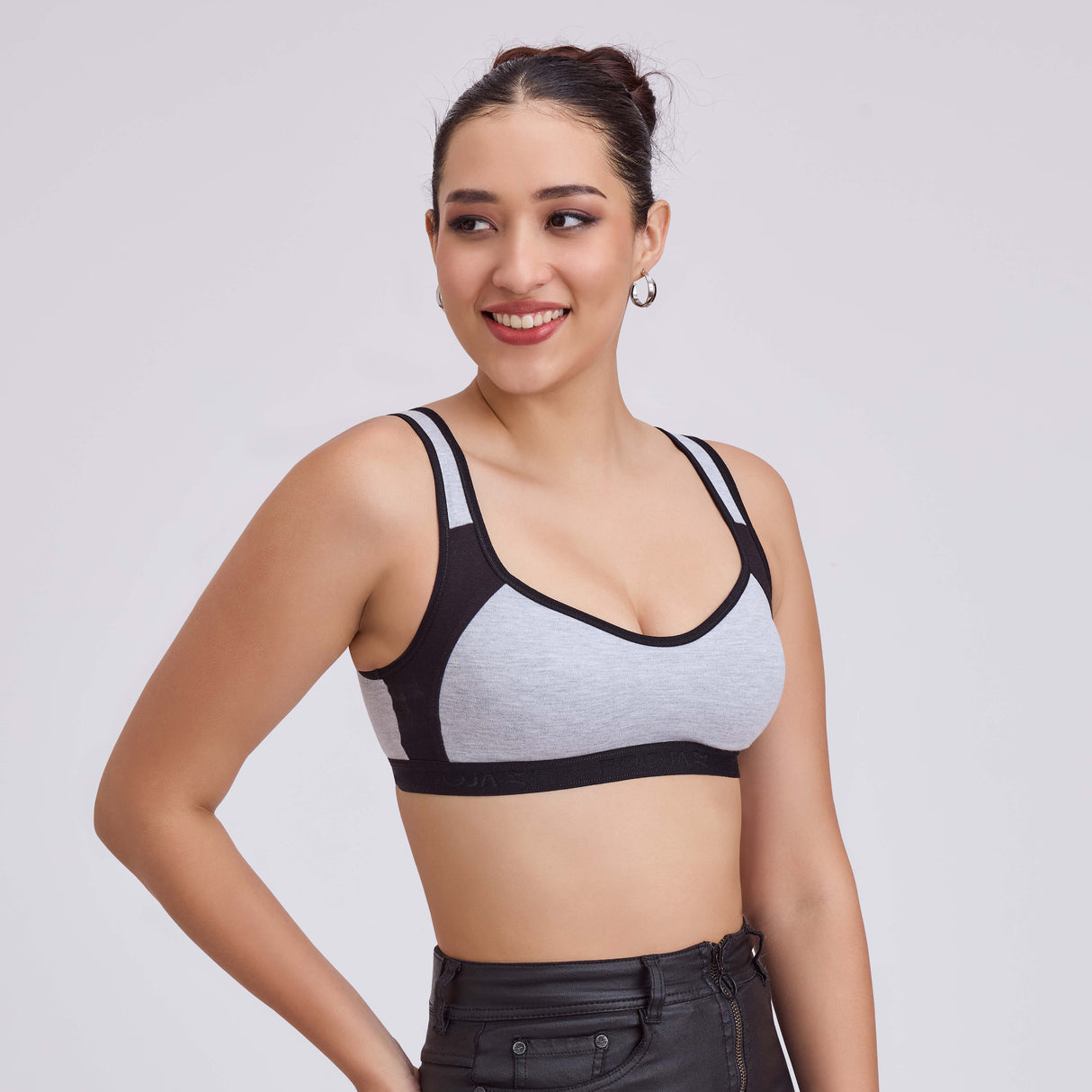 Comfortable Sports Bra for Women–Perfect for Low to Medium Impact Workouts SQ1020