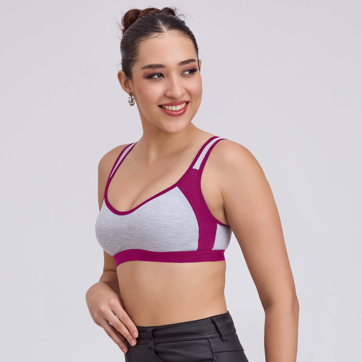 Comfortable Sports Bra for Women–Perfect for Low to Medium Impact Workouts SQ1020