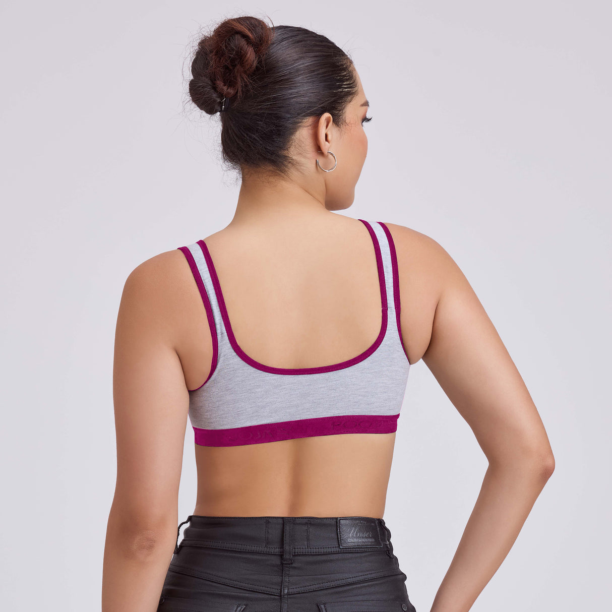 Comfortable Sports Bra for Women–Perfect for Low to Medium Impact Workouts SQ1020