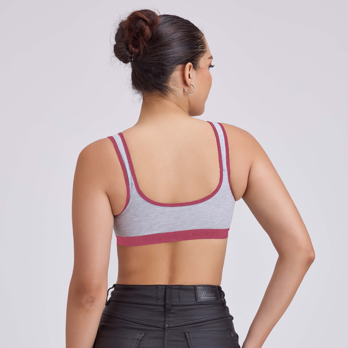 Comfortable Sports Bra for Women–Perfect for Low to Medium Impact Workouts SQ1020