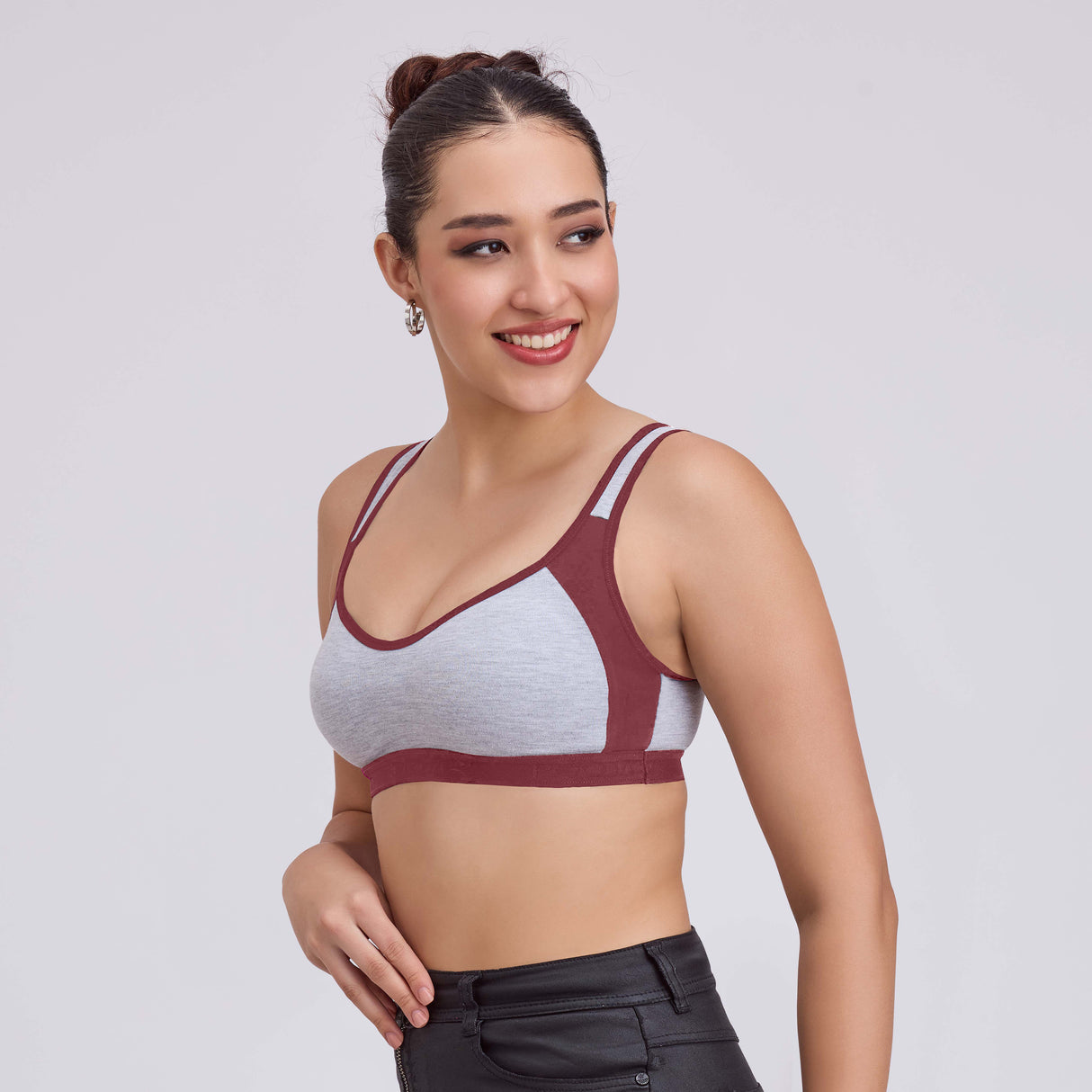Comfortable Sports Bra for Women–Perfect for Low to Medium Impact Workouts SQ1020