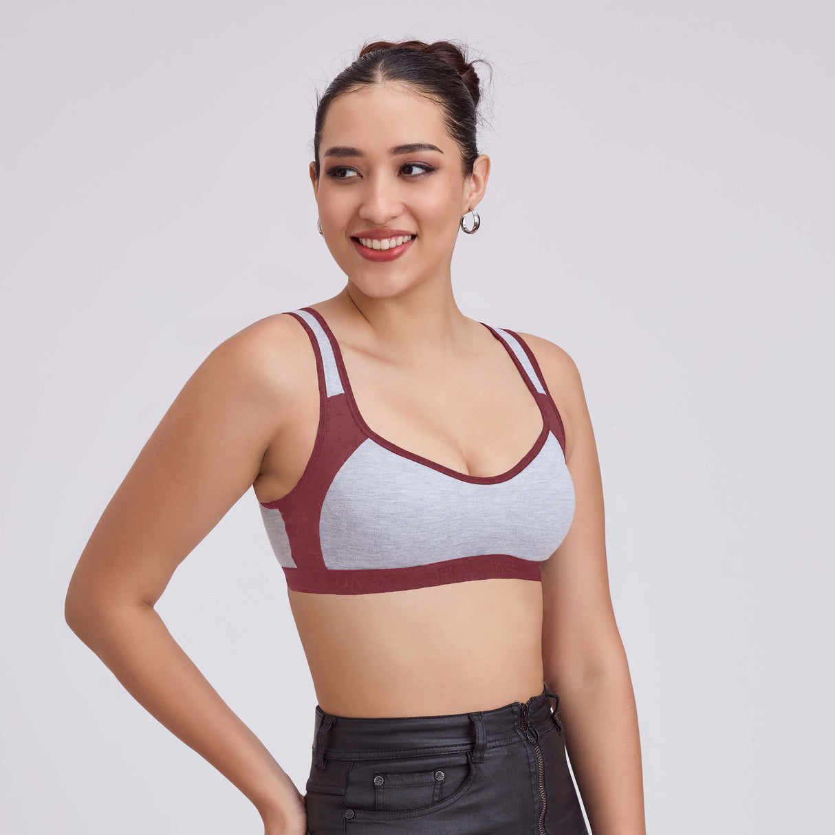 Comfortable Sports Bra for Women–Perfect for Low to Medium Impact Workouts SQ1020