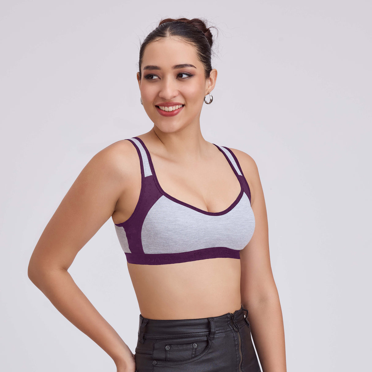 Comfortable Sports Bra for Women–Perfect for Low to Medium Impact Workouts SQ1020
